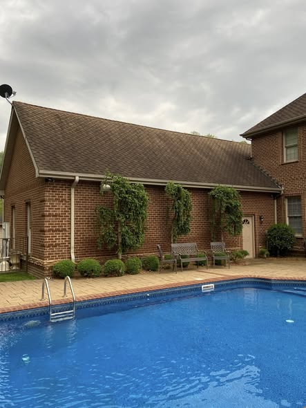 Pool House before pressure washing